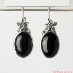 Dangling Earrings. Sterling Silver Earrings with  Black Onyx and Floral Style