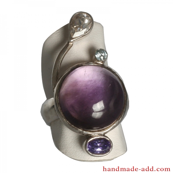 Sterling Silver Ring with Gemstones.