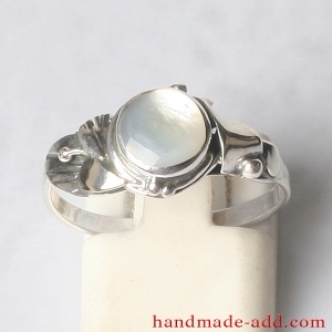 Sterling Silver Ring with Genuine White Mother-of-pearl 