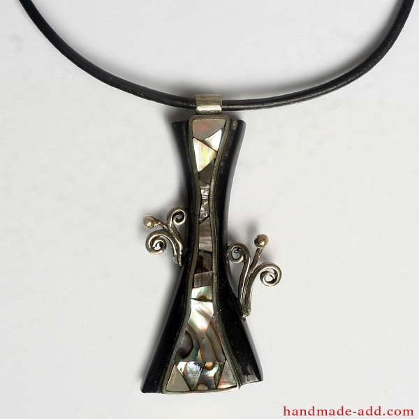 Necklace "My Lovely Flower" | Necklace mother-or-pearl horn