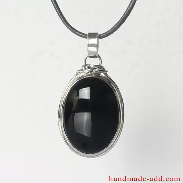 Silver Necklace Pendant Onyx. Sterling Silver Necklace with genuine Onyx.