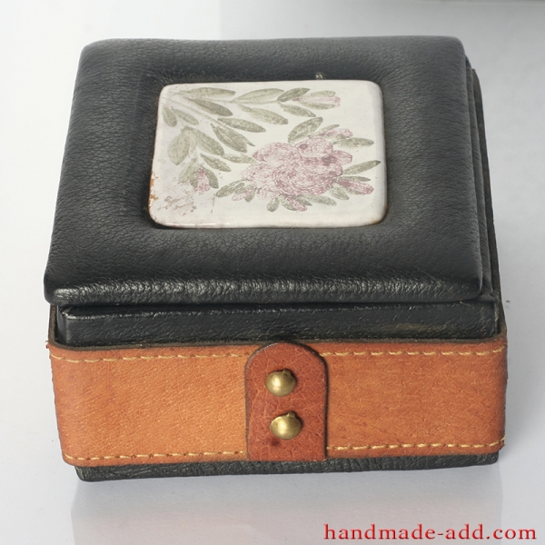 Gift box . Vintage Leather Gift Box . Unusual gifts for Christmas. Collectible . Limited edition. Jewelry box. Gift box . Vintage Leather Gift Box . Unusual gifts for Christmas. Collectible . Limited edition. Jewelry box.